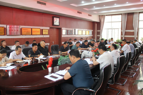 隴運集團(tuán)公司黨委召開理論學(xué)習(xí)中心組集中學(xué)習(xí)暨黨委（擴大）會和2025年上半年